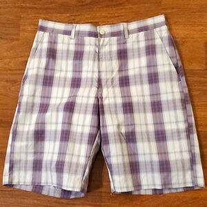 Ben Hogan Performance Golf Collection Men's Gray/Plum Plaid Shorts - Size 32